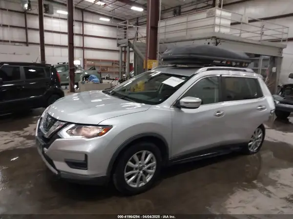 KNMAT2MV1KP526435 2019 NISSAN ROGUE - Image 2