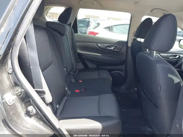 KNMAT2MV1KP530372 2019 NISSAN ROGUE - Image 8