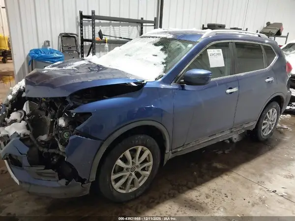 KNMAT2MV1LP543141 2020 NISSAN ROGUE - Image 2