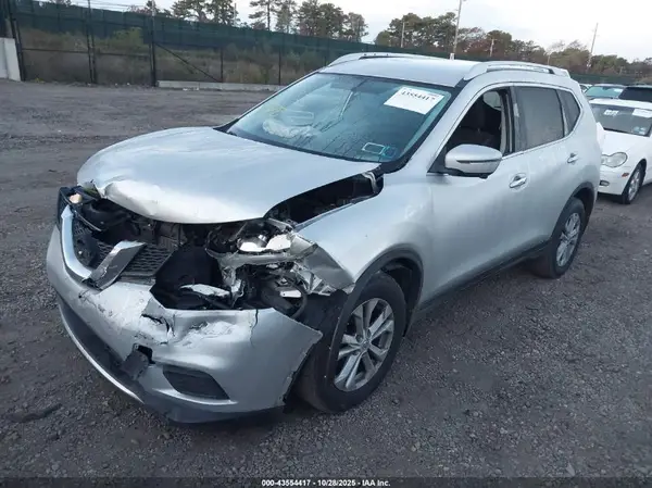 KNMAT2MV2GP601389 2016 NISSAN ROGUE - Image 2