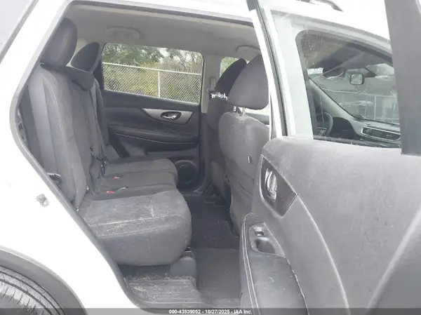 KNMAT2MV2GP607158 2016 NISSAN ROGUE - Image 8