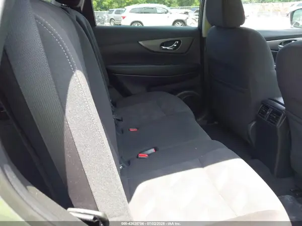 KNMAT2MV2GP608553 2016 NISSAN ROGUE - Image 8