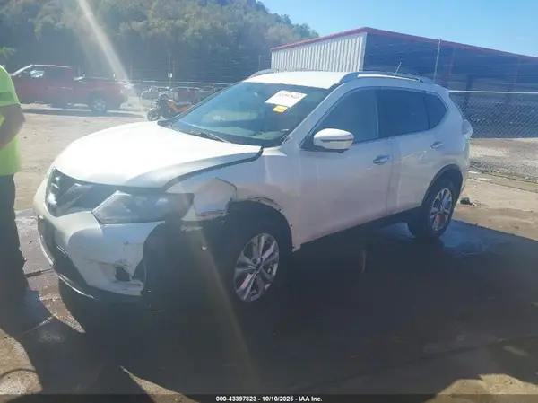 KNMAT2MV2GP611498 2016 NISSAN ROGUE - Image 2