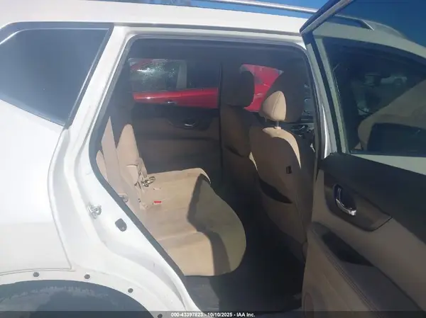 KNMAT2MV2GP611498 2016 NISSAN ROGUE - Image 8