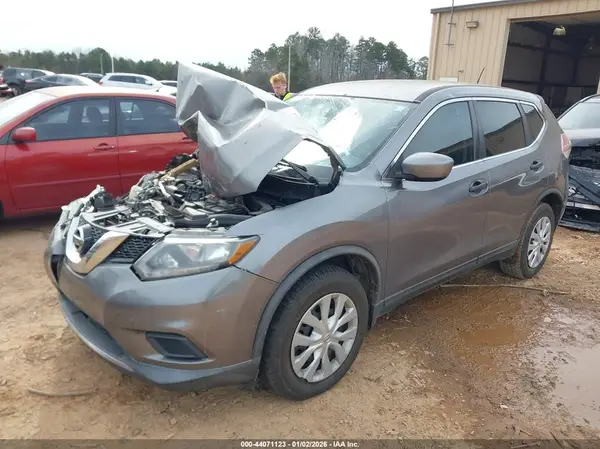 KNMAT2MV2GP613784 2016 NISSAN ROGUE - Image 2
