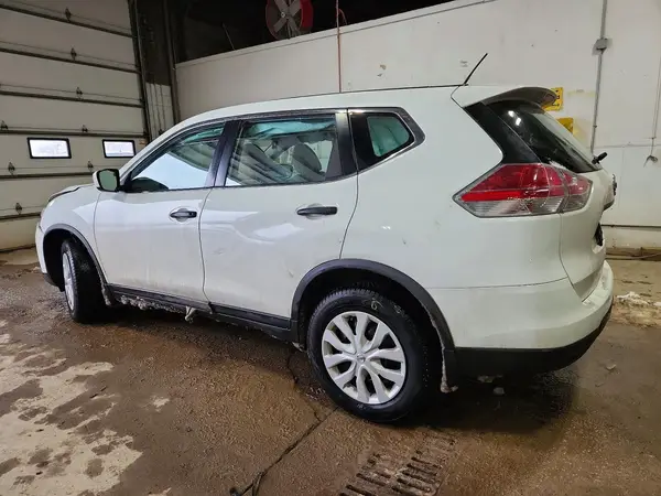 KNMAT2MV2GP640337 2016 NISSAN ROGUE - Image 2