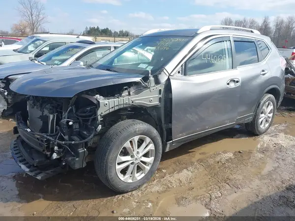 KNMAT2MV2GP650754 2016 NISSAN ROGUE - Image 2