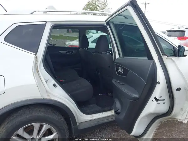KNMAT2MV2GP664881 2016 NISSAN ROGUE - Image 8