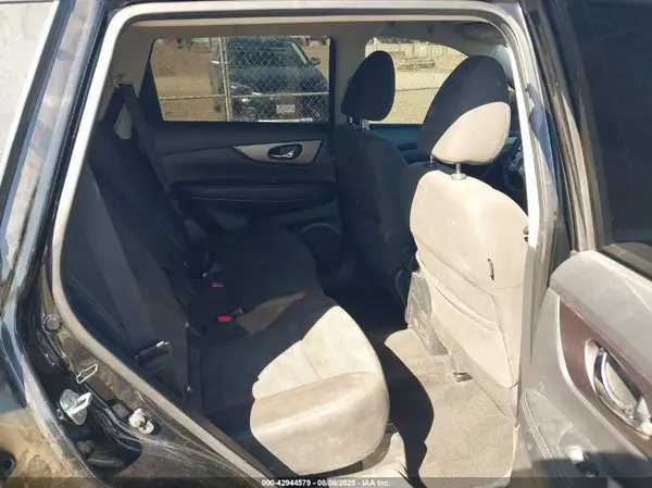 KNMAT2MV2GP676657 2016 NISSAN ROGUE - Image 8