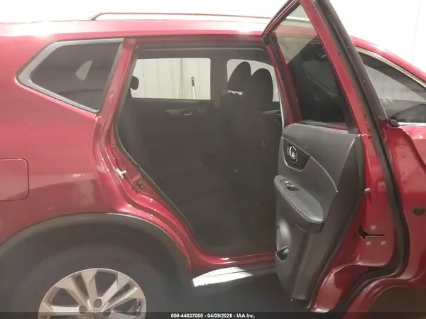 KNMAT2MV2GP700617 2016 NISSAN ROGUE - Image 8
