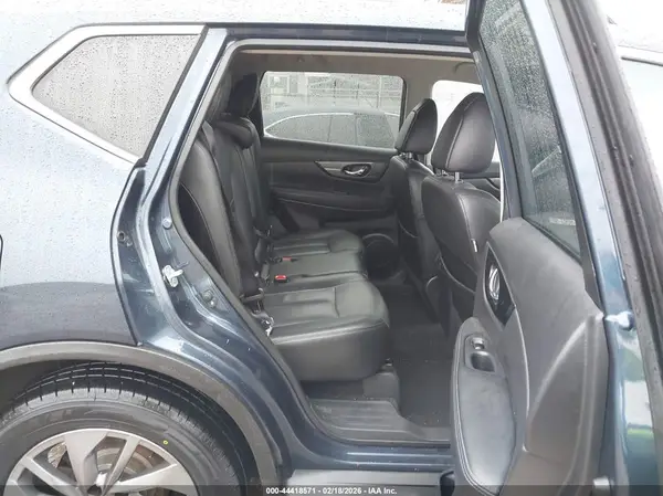 KNMAT2MV2GP711181 2016 NISSAN ROGUE - Image 8