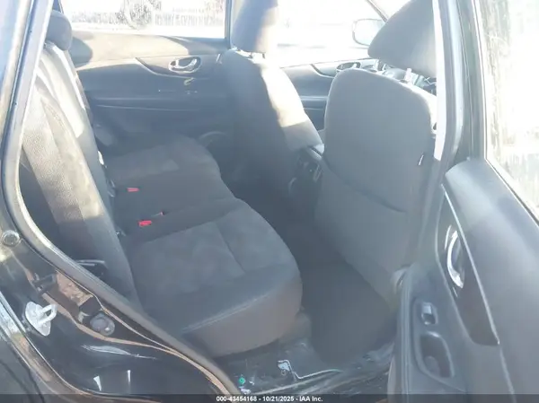 KNMAT2MV2GP711262 2016 NISSAN ROGUE - Image 8