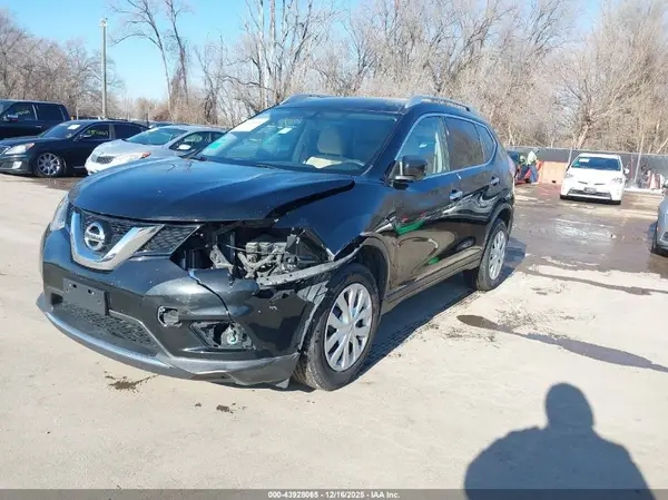 KNMAT2MV2GP715005 2016 NISSAN ROGUE - Image 2