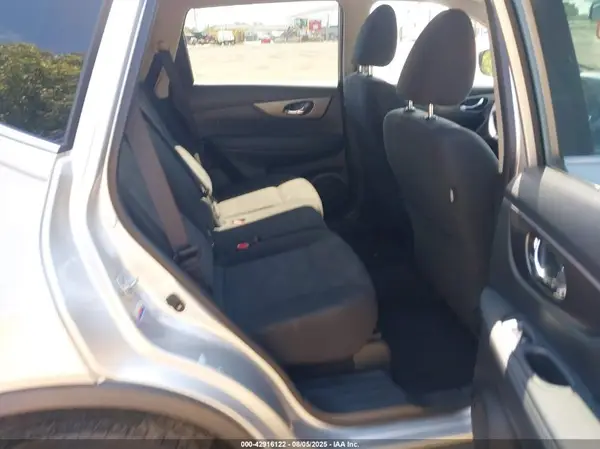 KNMAT2MV2GP719118 2016 NISSAN ROGUE - Image 8