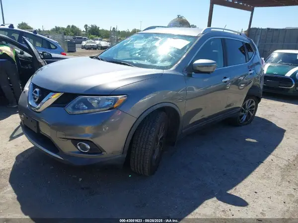 KNMAT2MV2GP720088 2016 NISSAN ROGUE - Image 2