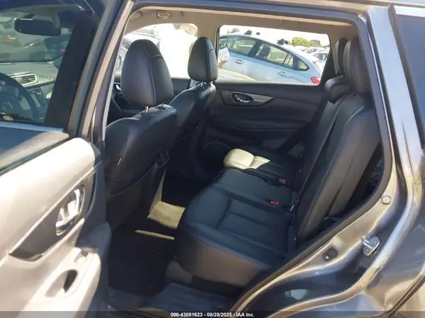 KNMAT2MV2GP720088 2016 NISSAN ROGUE - Image 8