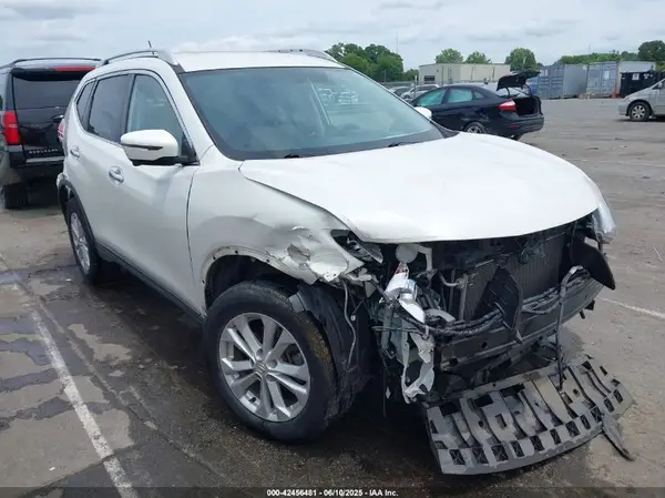 KNMAT2MV2GP722536 2016 NISSAN ROGUE - Image 1