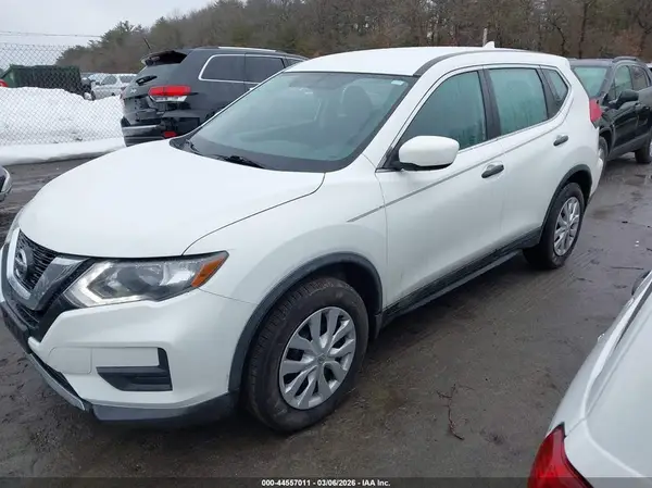 KNMAT2MV2HP500838 2017 NISSAN ROGUE - Image 2