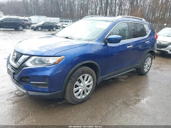 KNMAT2MV2HP501858 2017 NISSAN ROGUE - Image 2