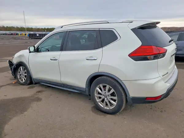 KNMAT2MV2HP503304 2017 NISSAN ROGUE - Image 2