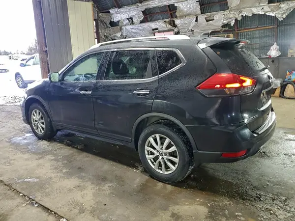 KNMAT2MV2HP504145 2017 NISSAN ROGUE - Image 2