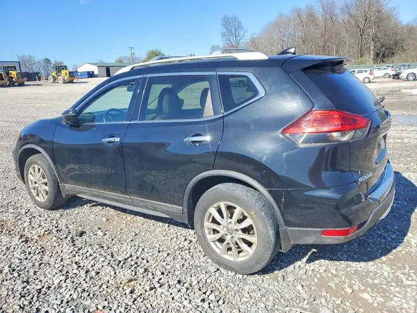 KNMAT2MV2HP504274 2017 NISSAN ROGUE - Image 2