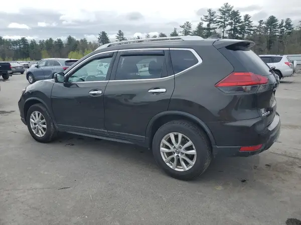 KNMAT2MV2HP505635 2017 NISSAN ROGUE - Image 2