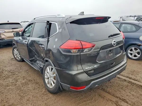 KNMAT2MV2HP507854 2017 NISSAN ROGUE - Image 2