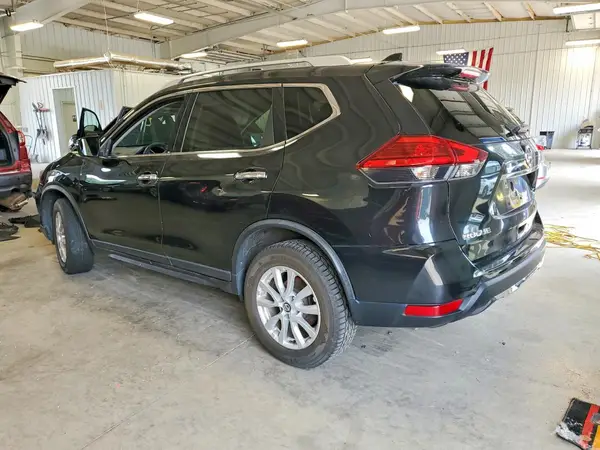 KNMAT2MV2HP507966 2017 NISSAN ROGUE - Image 2