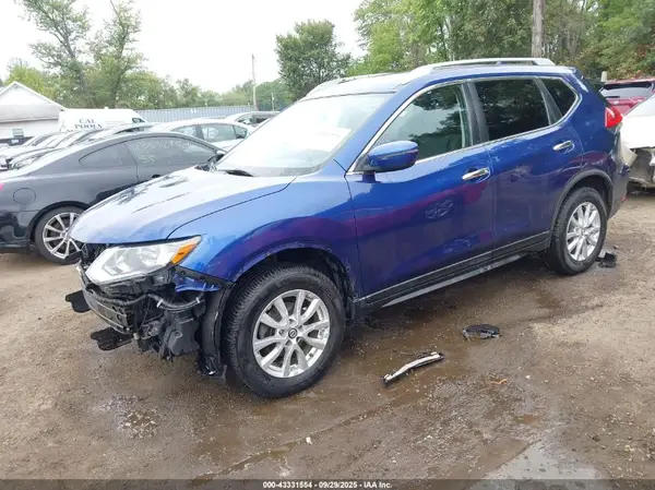 KNMAT2MV2HP515758 2017 NISSAN ROGUE - Image 2