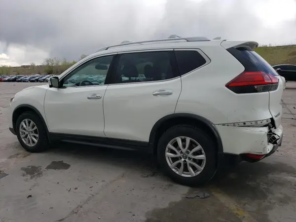 KNMAT2MV2HP520636 2017 NISSAN ROGUE - Image 2