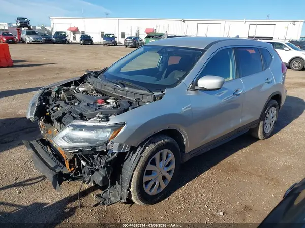 KNMAT2MV2HP521463 2017 NISSAN ROGUE - Image 2