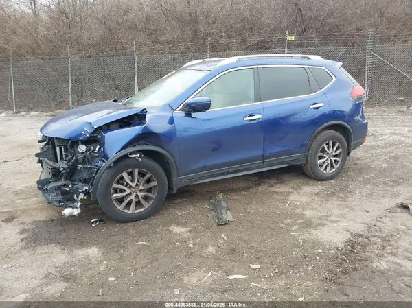 KNMAT2MV2HP522161 2017 NISSAN ROGUE - Image 2