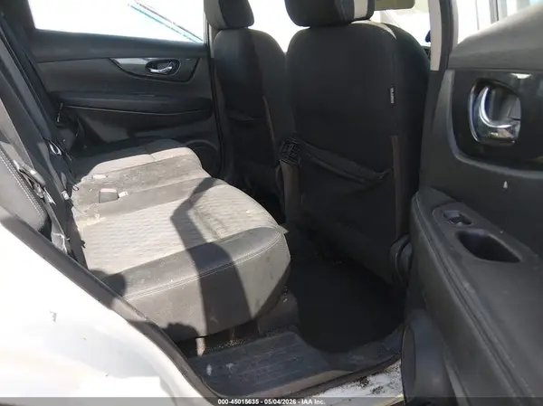 KNMAT2MV2HP523391 2017 NISSAN ROGUE - Image 8