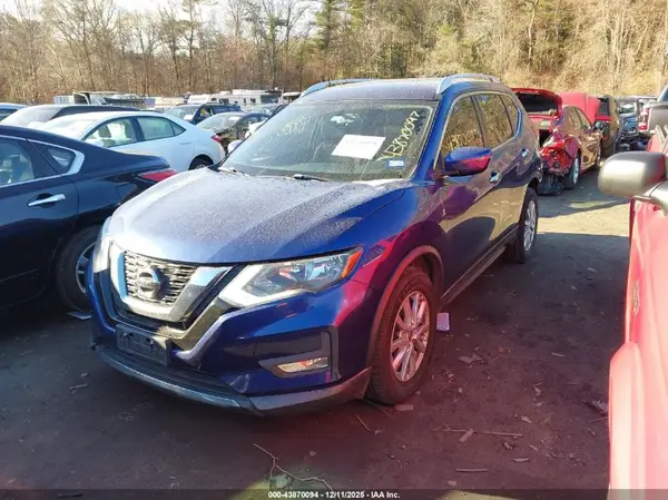 KNMAT2MV2HP529594 2017 NISSAN ROGUE - Image 2