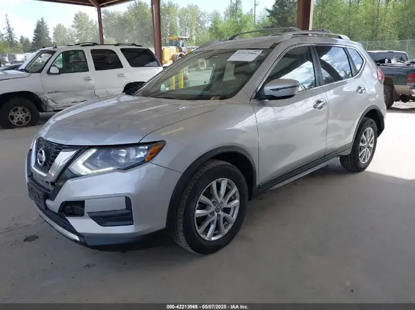 KNMAT2MV2HP530342 2017 NISSAN ROGUE - Image 2