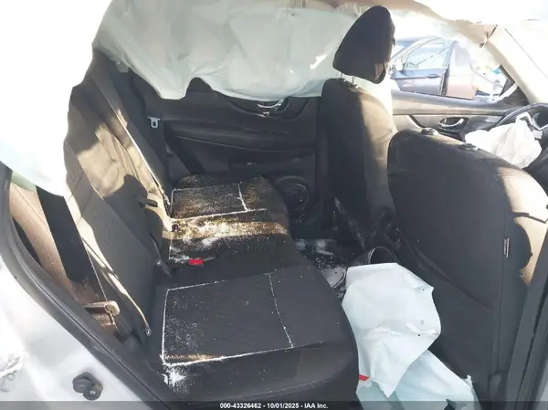 KNMAT2MV2HP531121 2017 NISSAN ROGUE - Image 8