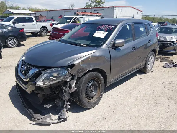 KNMAT2MV2HP534343 2017 NISSAN ROGUE - Image 2