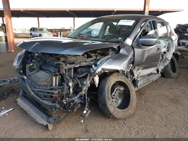 KNMAT2MV2HP539977 2017 NISSAN ROGUE - Image 2