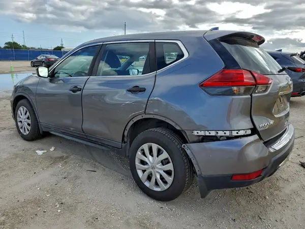 KNMAT2MV2HP541115 2017 NISSAN ROGUE - Image 2