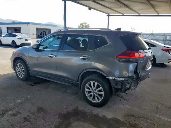 KNMAT2MV2HP541423 2017 NISSAN ROGUE - Image 2