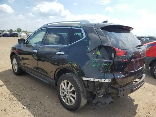 KNMAT2MV2HP543690 2017 NISSAN ROGUE - Image 2
