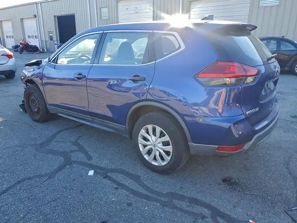 KNMAT2MV2HP546217 2017 NISSAN ROGUE - Image 2