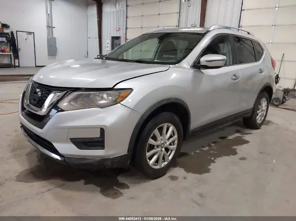 KNMAT2MV2HP546959 2017 NISSAN ROGUE - Image 2