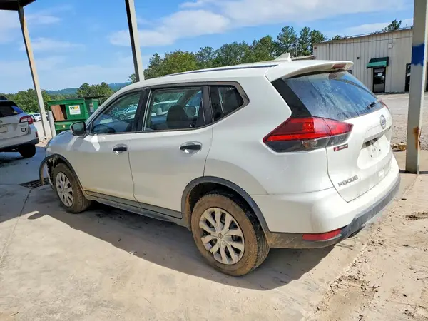 KNMAT2MV2HP548999 2017 NISSAN ROGUE - Image 2