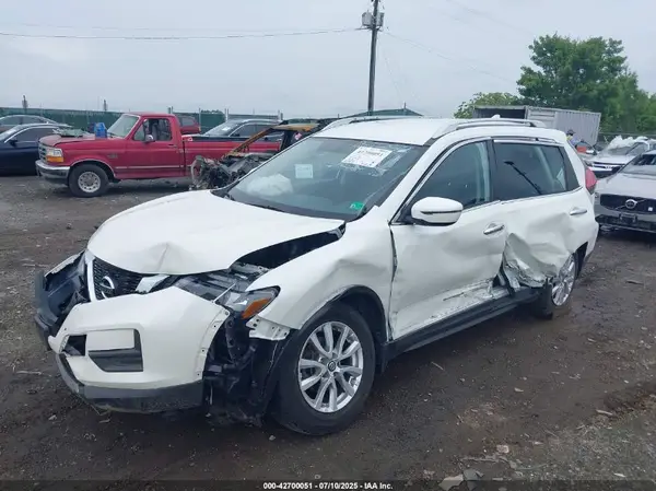 KNMAT2MV2HP556973 2017 NISSAN ROGUE - Image 2