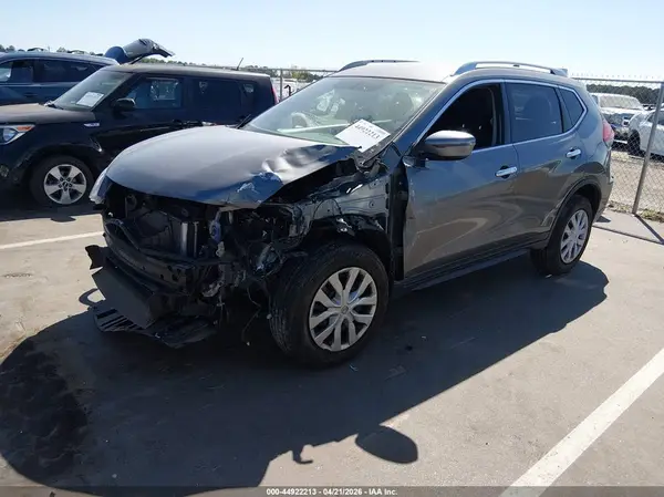 KNMAT2MV2HP559310 2017 NISSAN ROGUE - Image 2