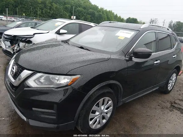 KNMAT2MV2HP560859 2017 NISSAN ROGUE - Image 2