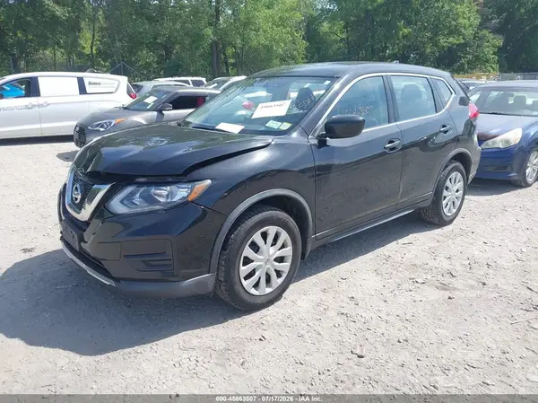 KNMAT2MV2HP561008 2017 NISSAN ROGUE - Image 2