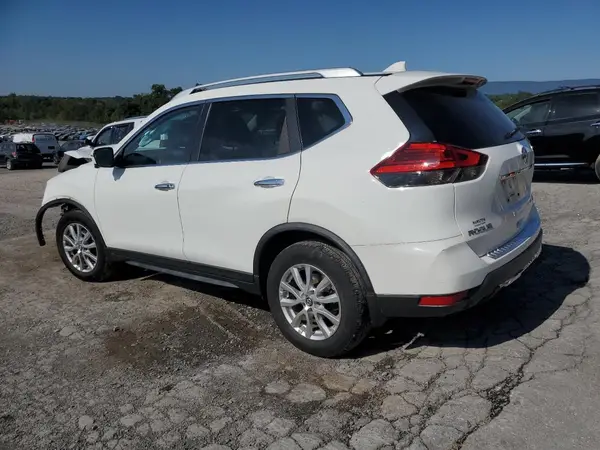 KNMAT2MV2HP564605 2017 NISSAN ROGUE - Image 2